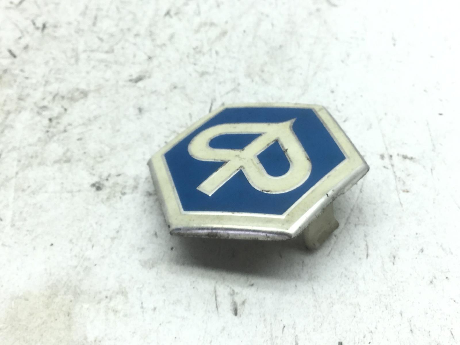 Piaggio mp3 ie mic 300 logo emblema 2010 2011 m63301