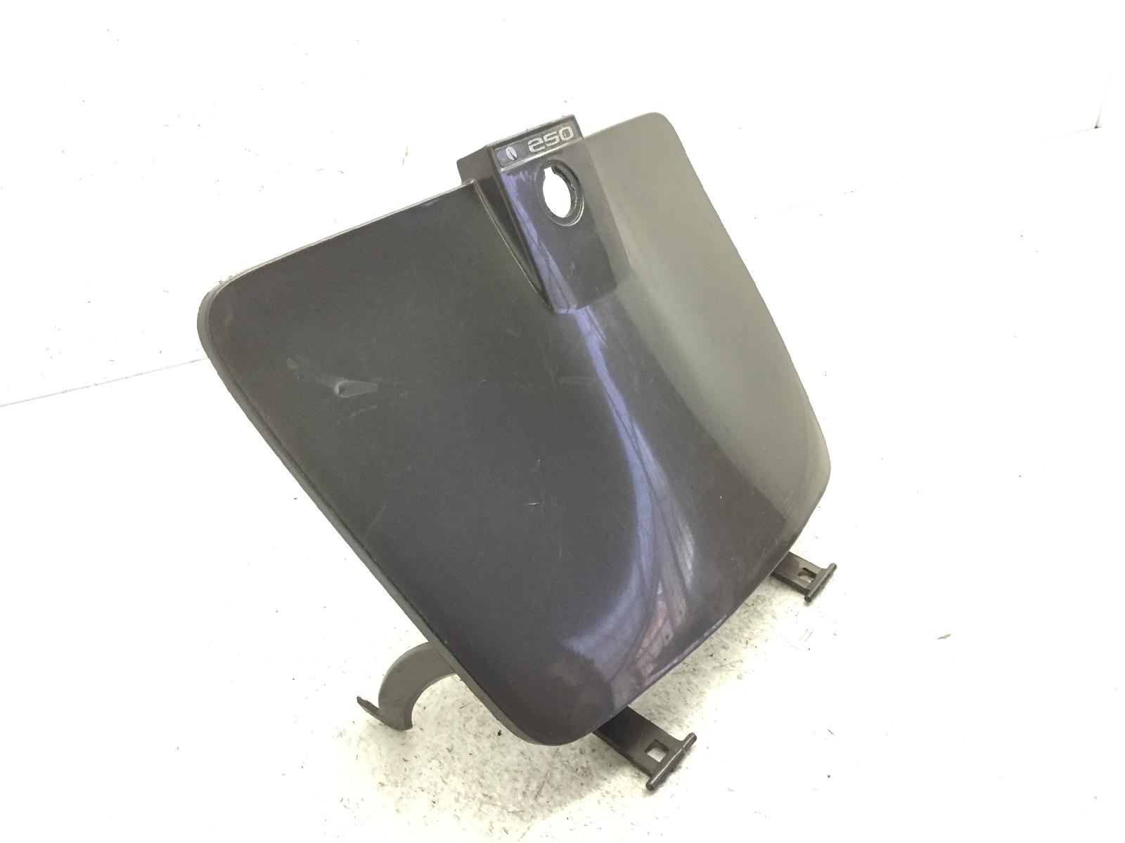 Aprilia scarabeo 250 sportello carena controscudo retroscudo 2004 2006 tdb01