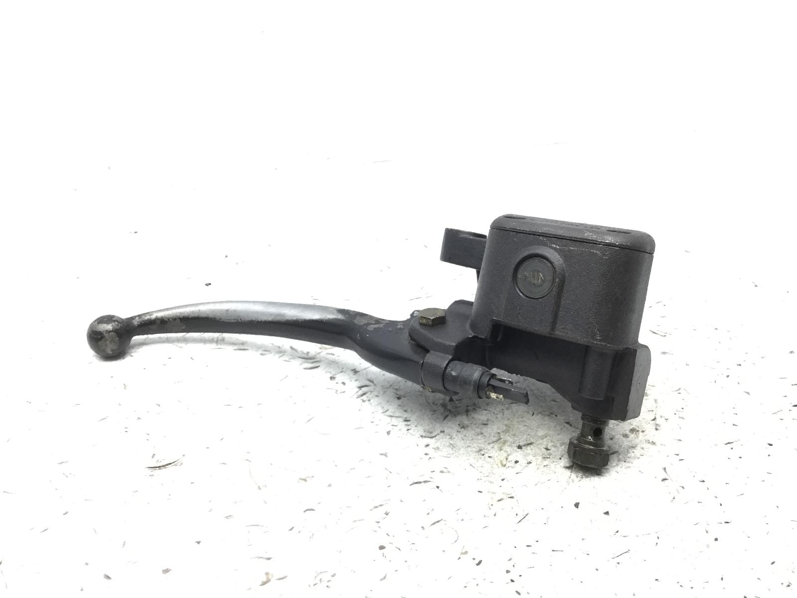 Aprilia scarabeo 250 pompa destra freno anteriore no cavallotto 2004 2006 tdb01
