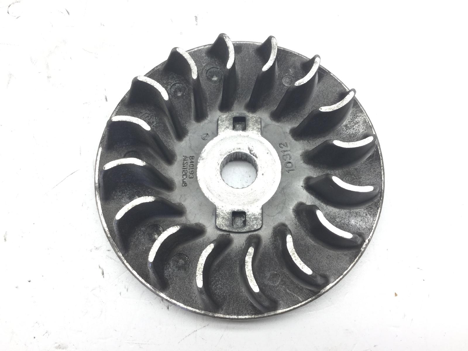 Aprilia scarabeo 250 semipuleggia fissa trasmissione variatore motrice 2004 2006 tdb01