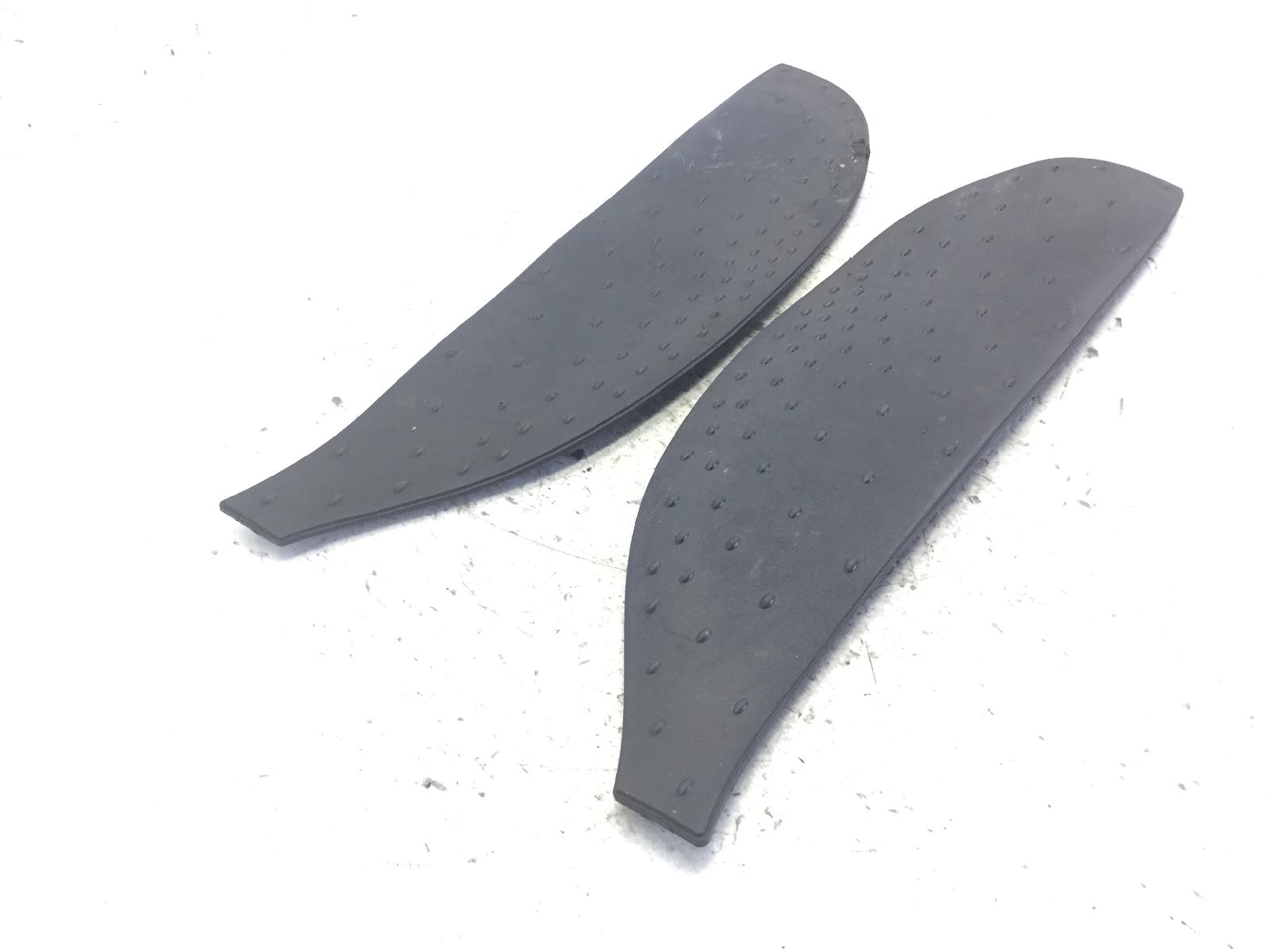 Aprilia scarabeo 250 coppia tappetini pedane pavimento poggiapiedi 2004 2006 tdb01