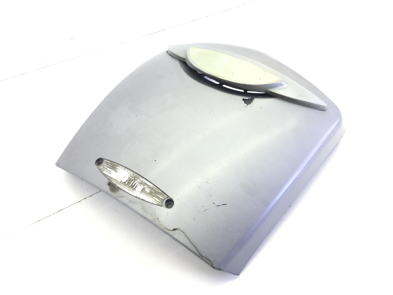 Aprilia scarabeo 250 carena coperchio scudo anteriore - aletta rotta 2004 2006 tdb01
