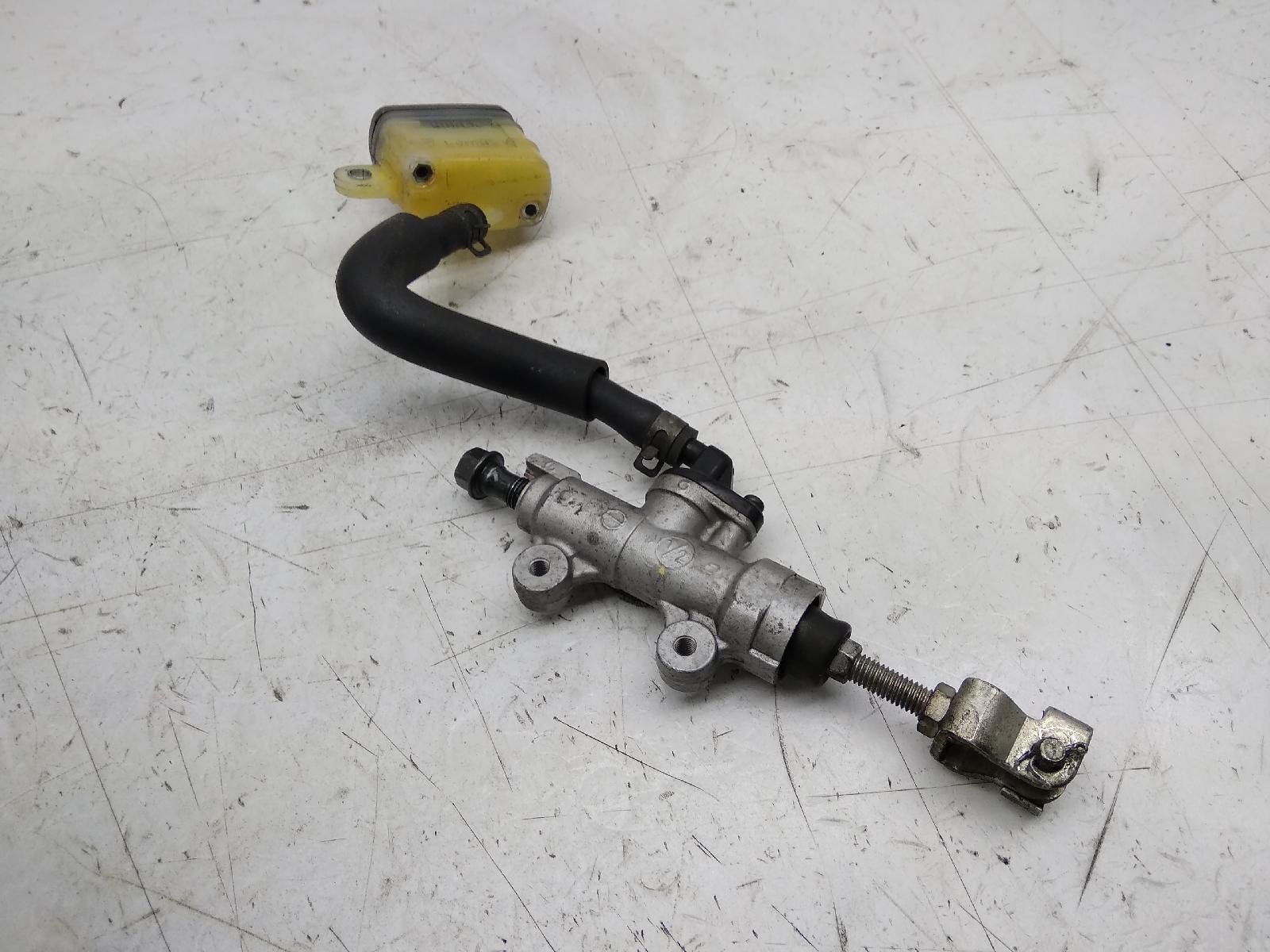 Honda cbr r 125 pompa freno posteriore con tubo e vaschetta 2007 2007 mlhjc39a