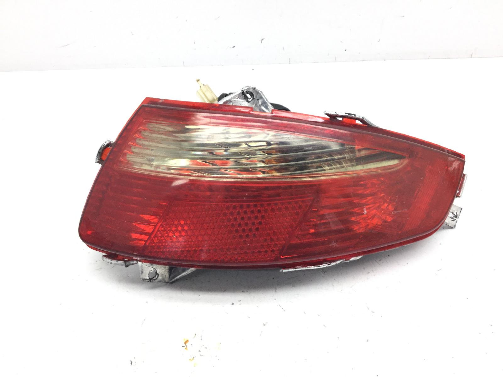 Hupper yatagan 250 faro freccia destra posteriore con rottura su attacco 2012 2012 zkasbet