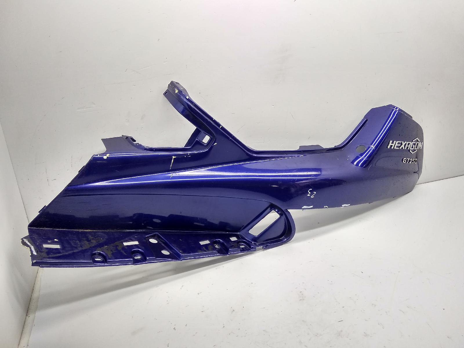 Piaggio hexagon 250 carena fiancata posteriore pedana sinistra * rottura 1998 2000 m1400