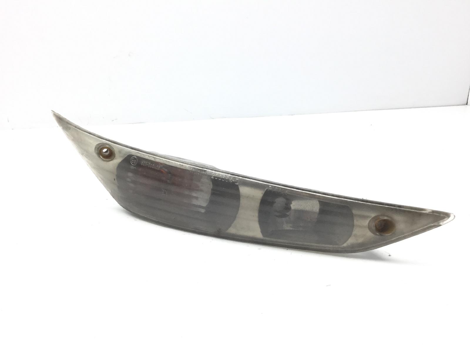 Piaggio zip 2t 50 freccia anteriore destra con crepa 2000 2004 c25000