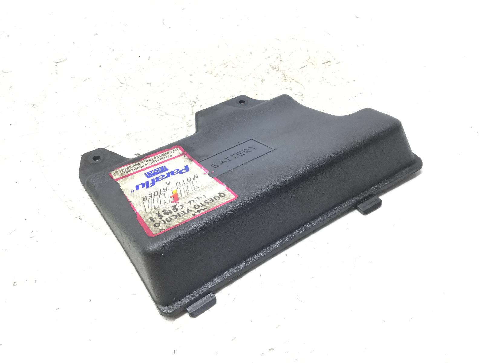 Piaggio zip 2t 50 tappo coperchio vano batteria 2000 2004 c25000