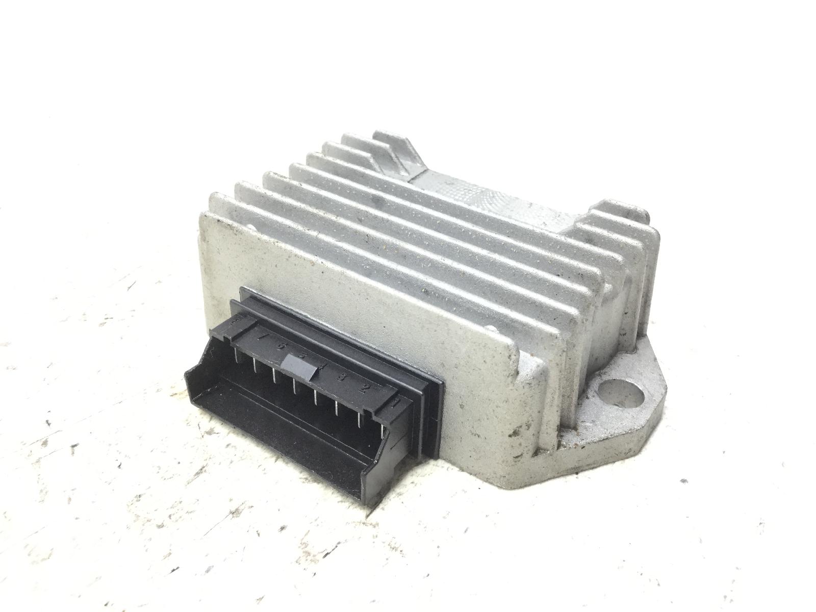 Piaggio zip 2t 50 regolatore di tensione 2000 2004 c25000
