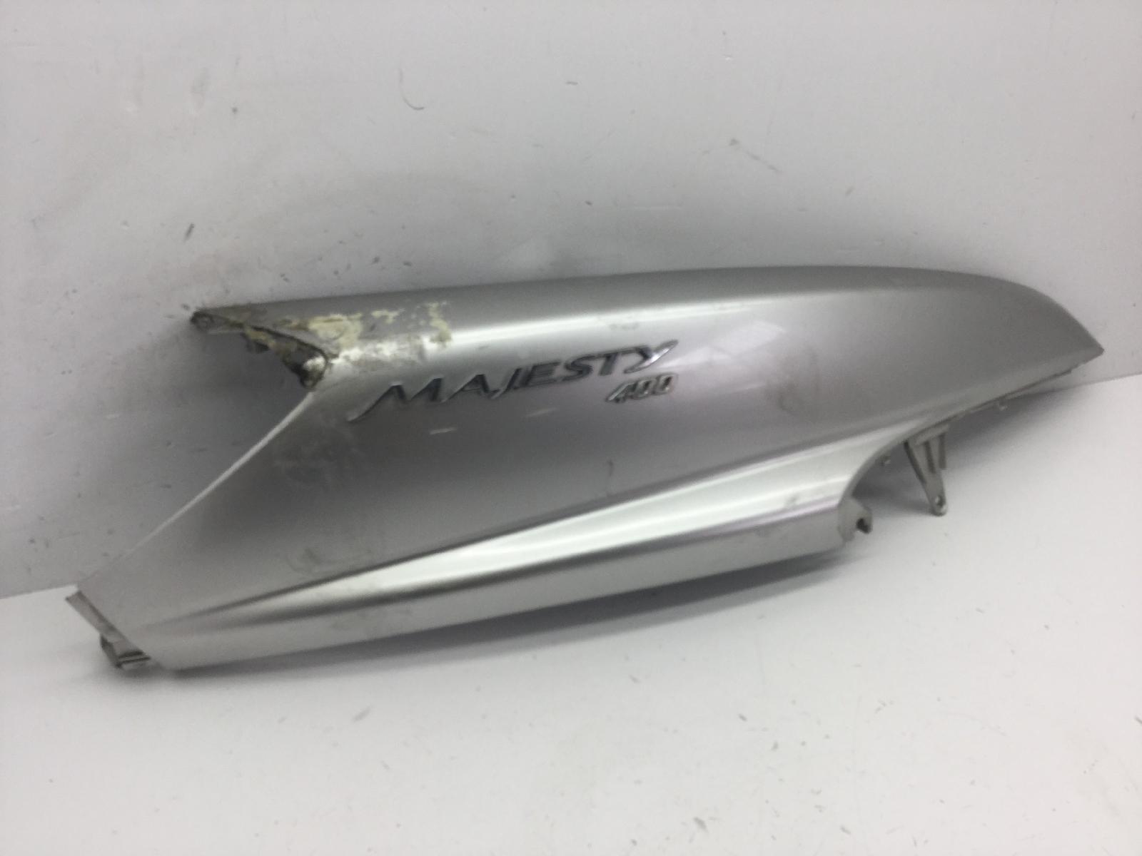 Yamaha majesty yp 400 carena fiancata posteriore destra con aletta rotta 2005 2005 sh025
