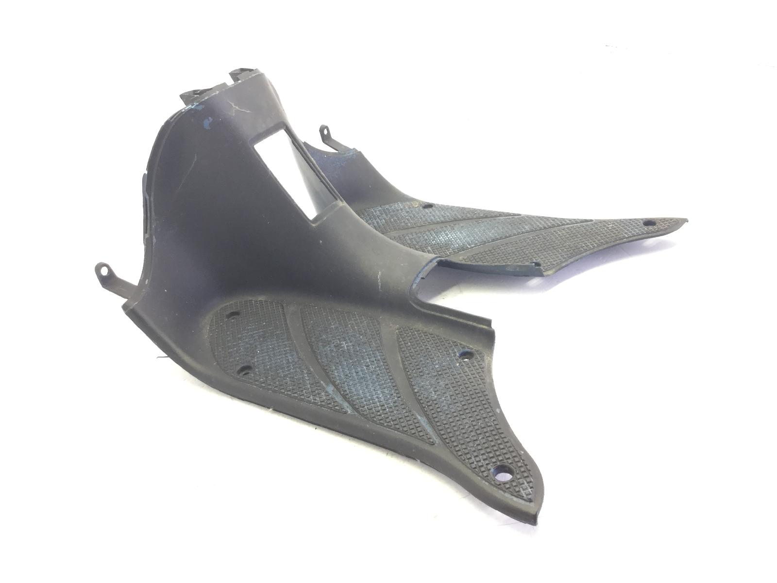 Aprilia habana mojito 125 retro 125 carena pedana pavimento - attacco rotto 2000 2000 pm000