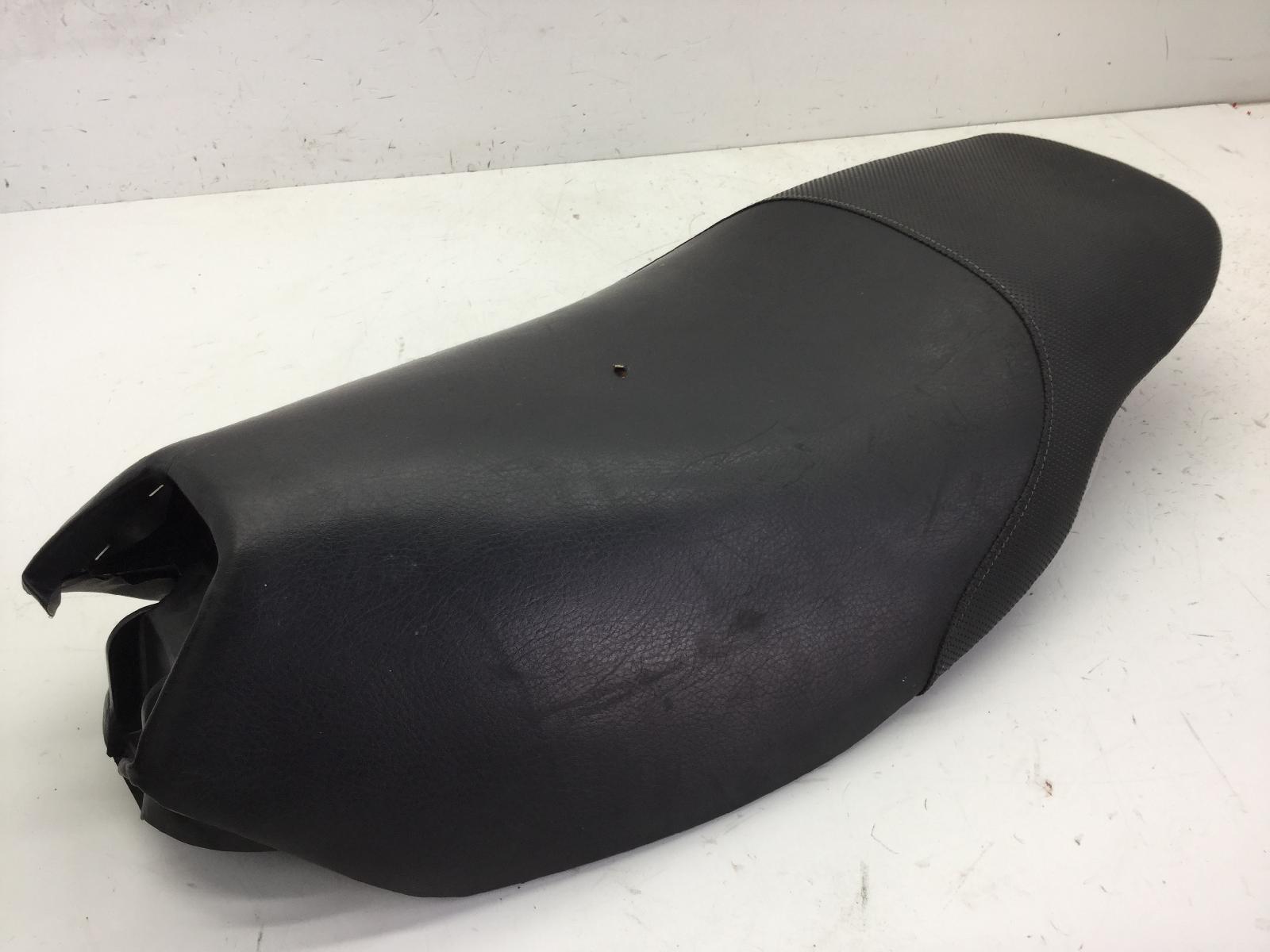 Peugeot streetfight 2t 100 sella saddle con strappo su fodera 1998 1998 vgas2ab