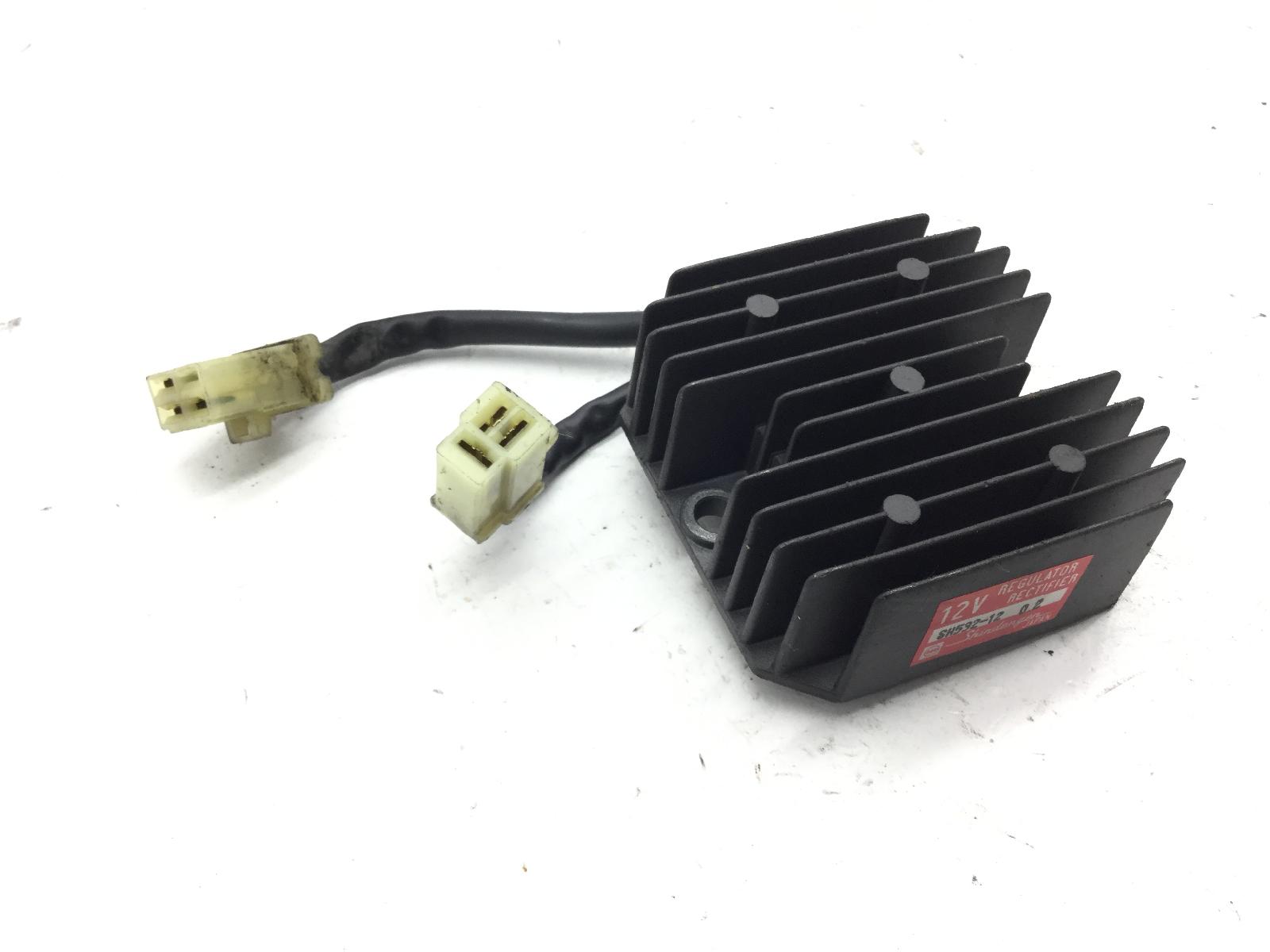Kymco b&w bet win 125 regolatore di tensione 2000 2002 s30010