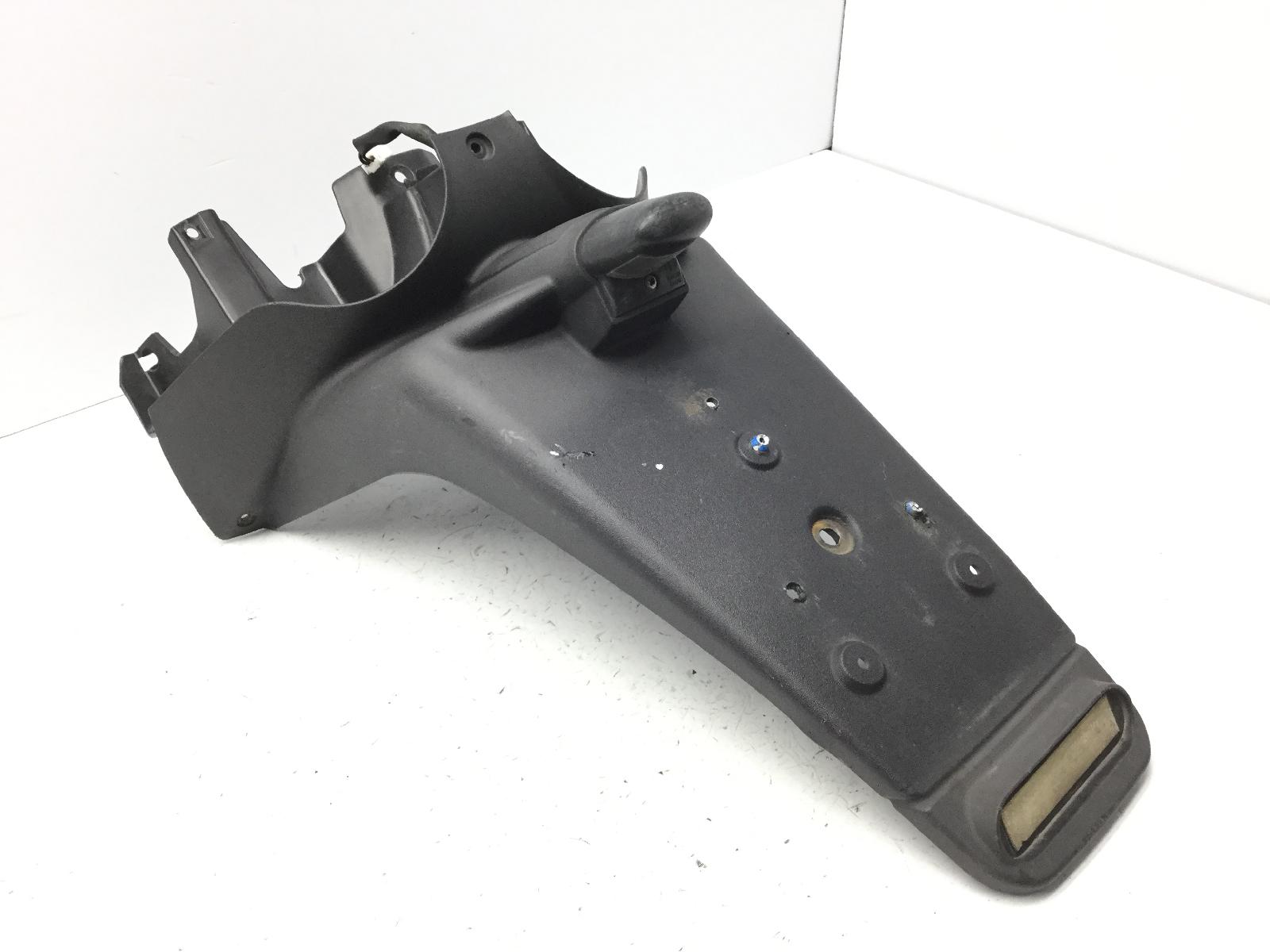 Piaggio carnaby 200 parafango posteriore portatarga con luce targa 2007 2008 m60100