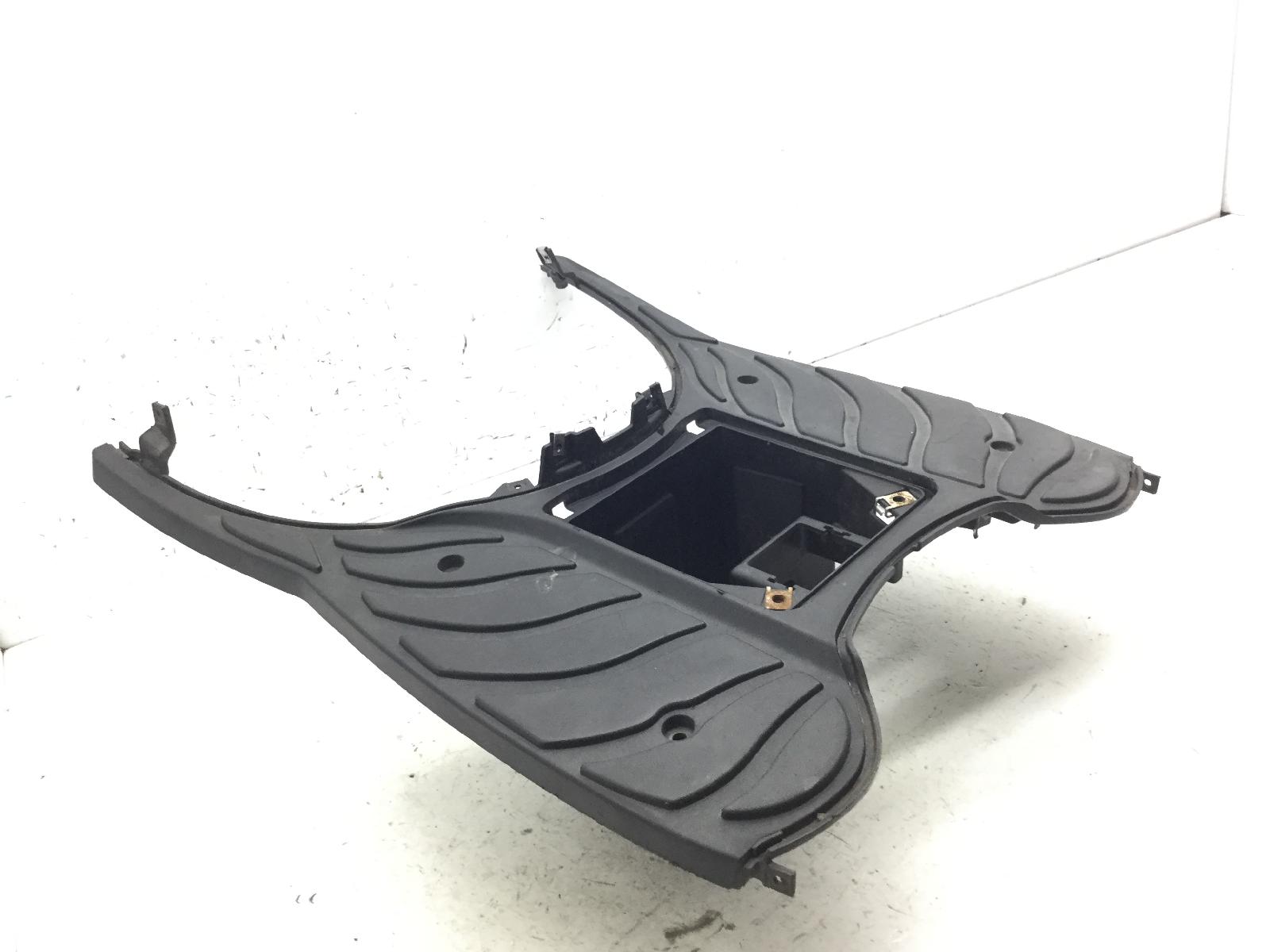 Piaggio carnaby 200 carena pedana pavimento poggiapiedi 2007 2008 m60100
