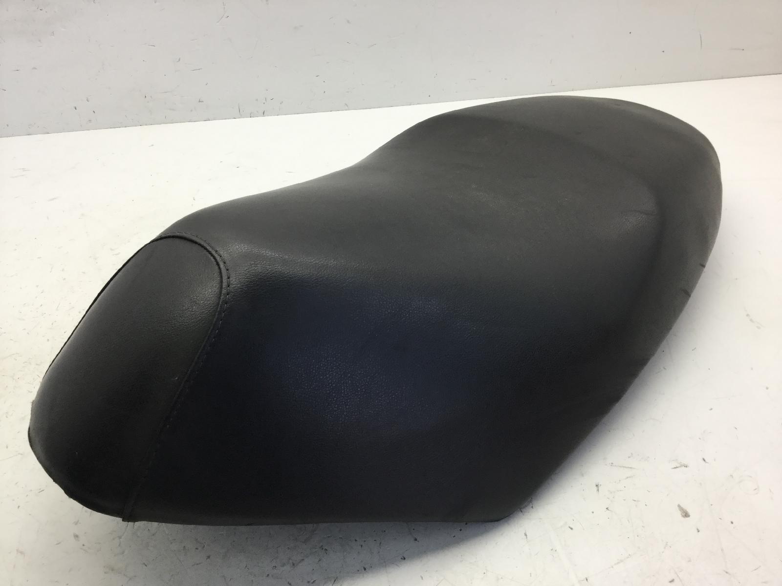 Peugeot vivacity 2t 100 sella saddle con piccolo strappo su fodera 1999 2002 vgas2acka