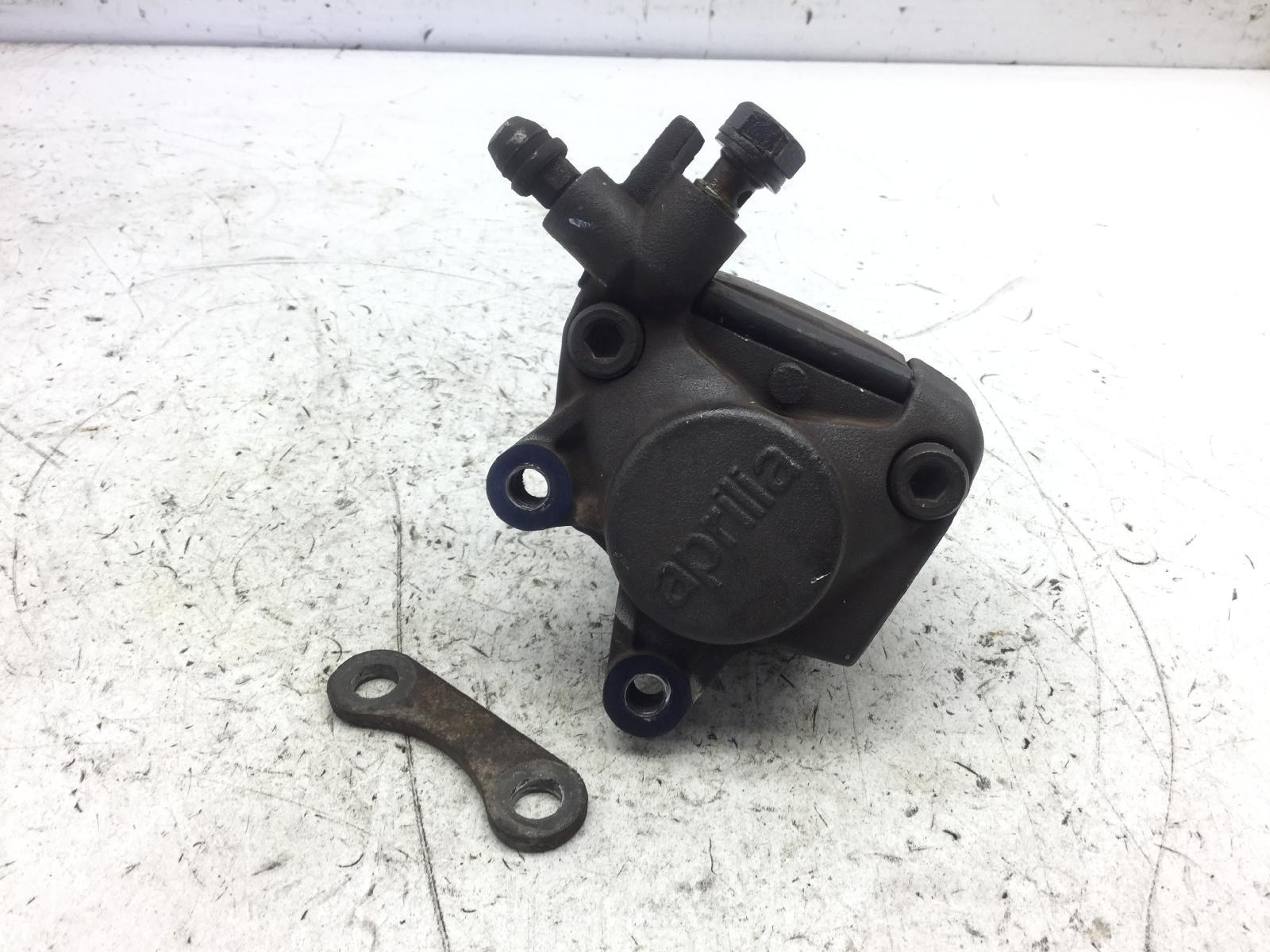 Aprilia scarabeo 4t 100 pinza freno anteriore - interasse: 43 mm 2001 2004 sa000