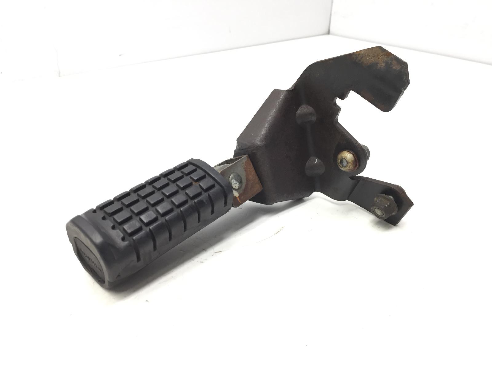 Aprilia scarabeo 4t 100 pedana posteriore destra e staffa supporto 2001 2004 sa000