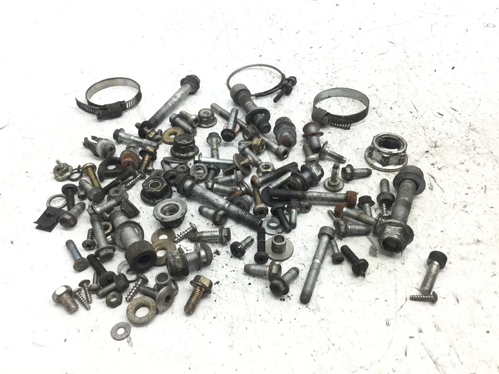 Aprilia scarabeo 4t 100 kit viti bulloni bulloneria telaio motore assortiti 2001 2004 sa000