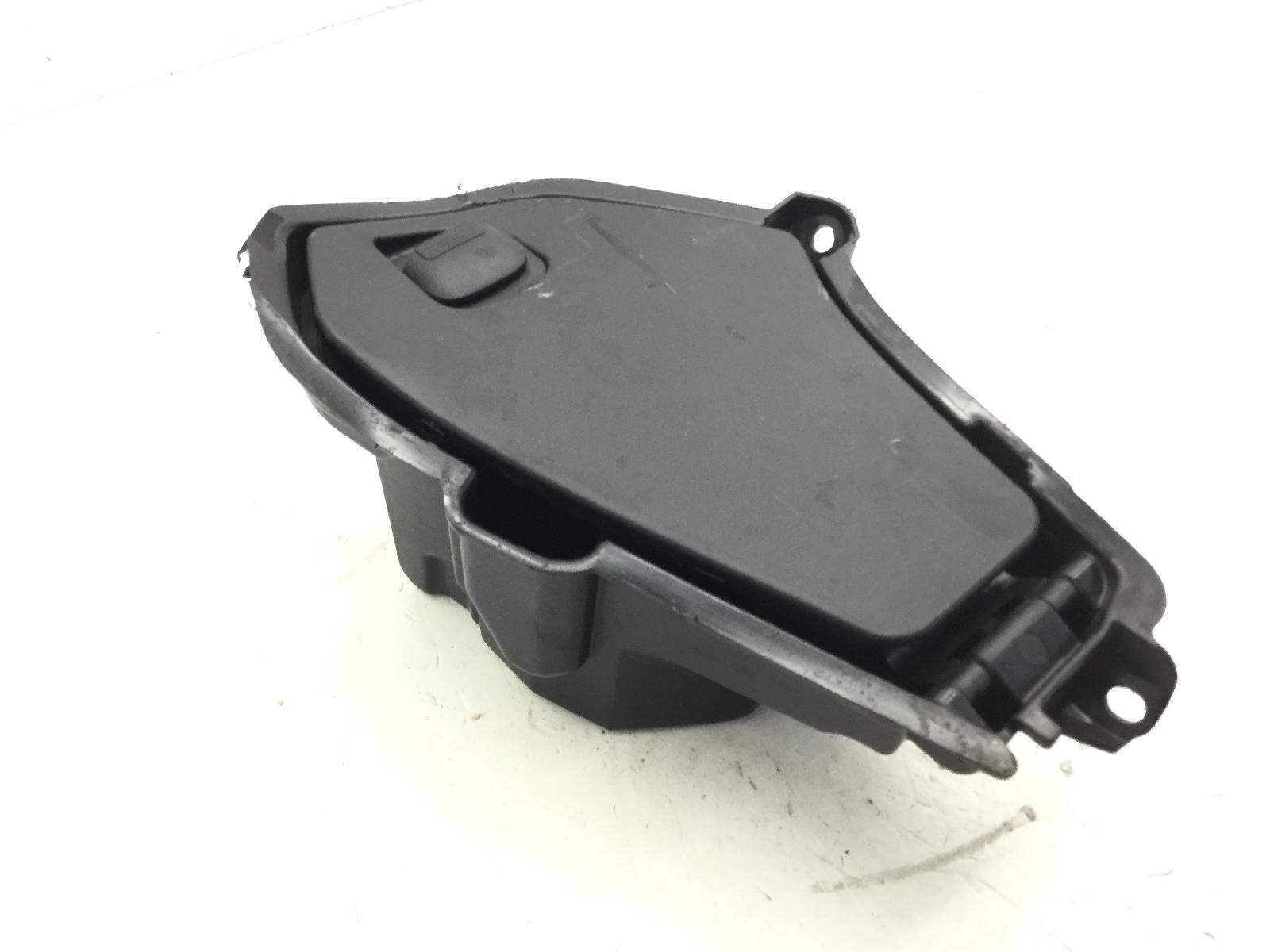 Honda integra 700 bauletto vano porta oggetti con crepa su attacco 2012 2012 jh2rc62axck