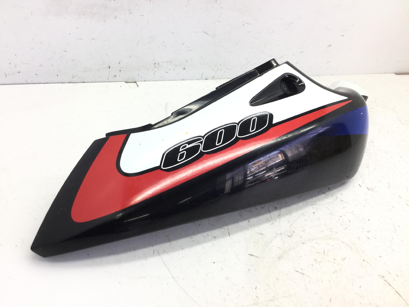 Suzuki gsx-r 600 care codone posteriore destra con 2 attacchi rotti 1998 1998 ad111