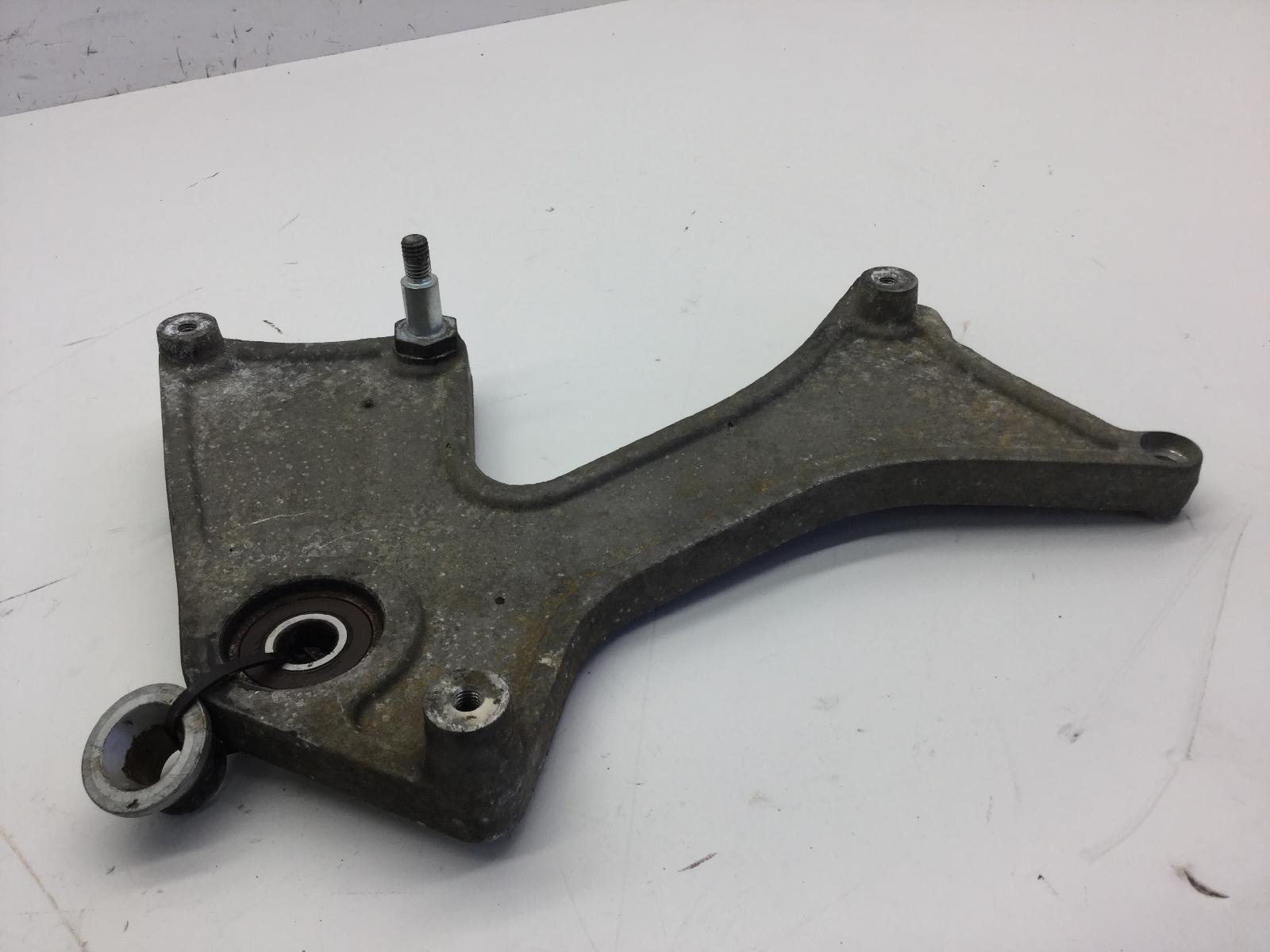 Piaggio vespa gt granturismo 125 staffa supporto scarico marmitta 2006 2007 m31101