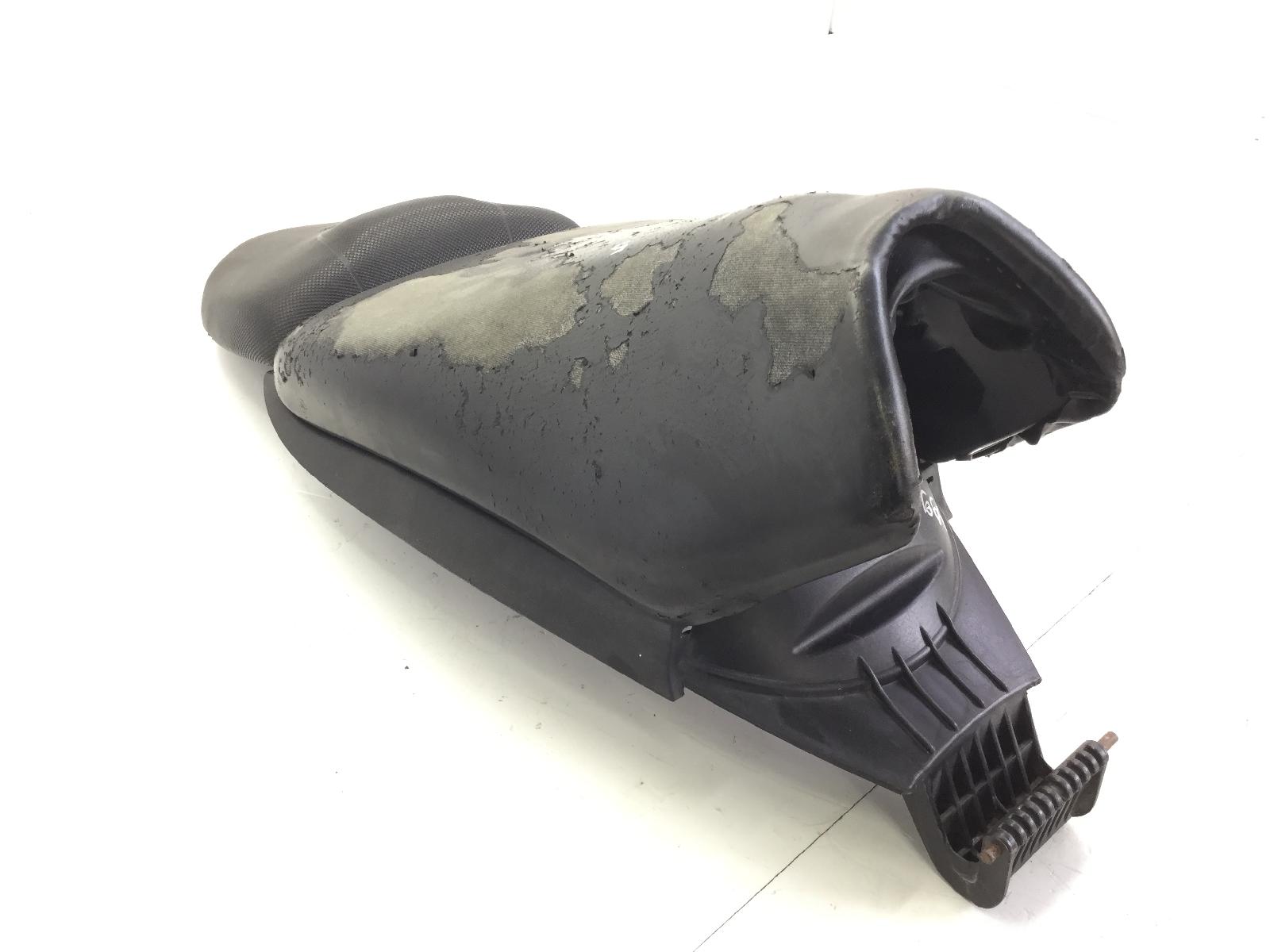 Aprilia sr r 50 sella saddle con 2 attacchi vano porta oggetti rotti 2004 2009 vfb00