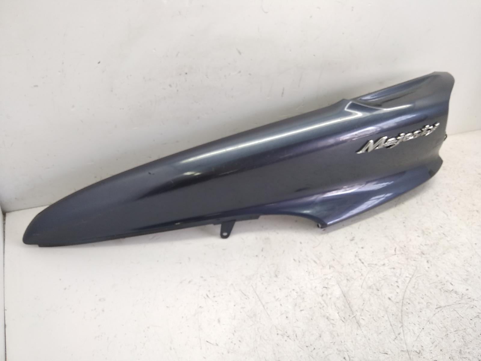Yamaha majesty yp 250 carena fiancata posteriore sinistra *2 attacchi rotti 2002 2003 sg048