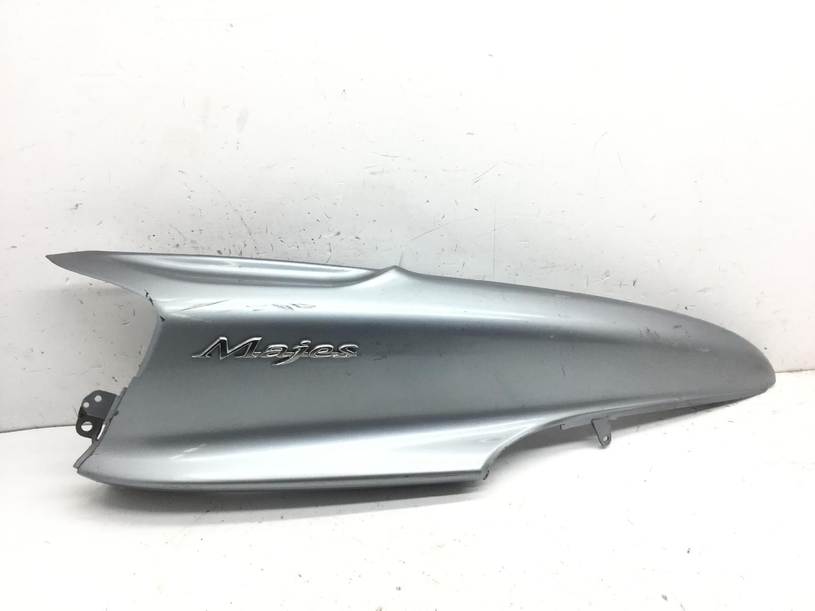 Yamaha majesty yp 250 carena fiancata posteriore destra rottura su attacco 2002 2003 sg048