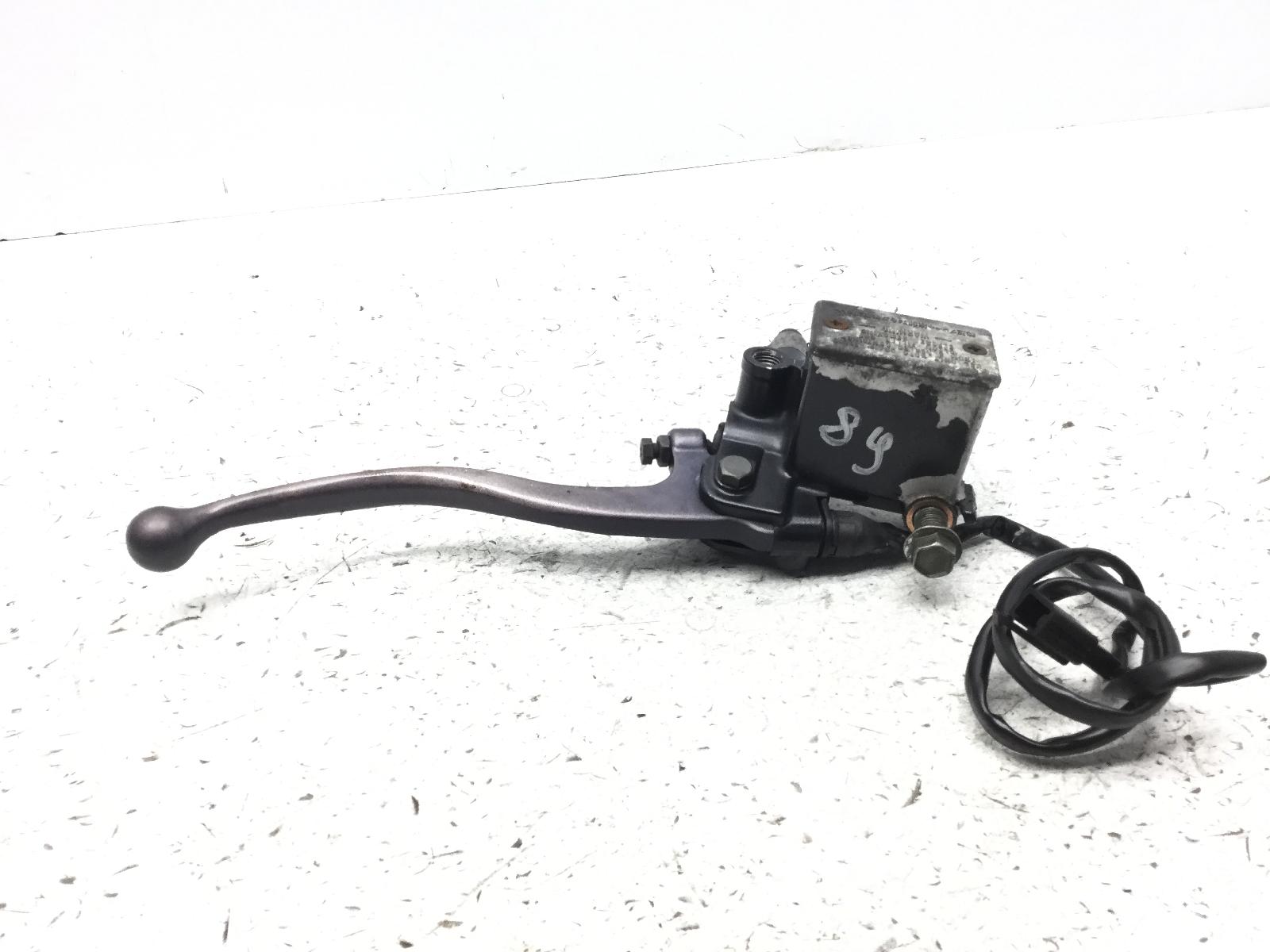 Yamaha majesty yp 250 pompa destra freno anteriore leva e sensore 2002 2003 sg048