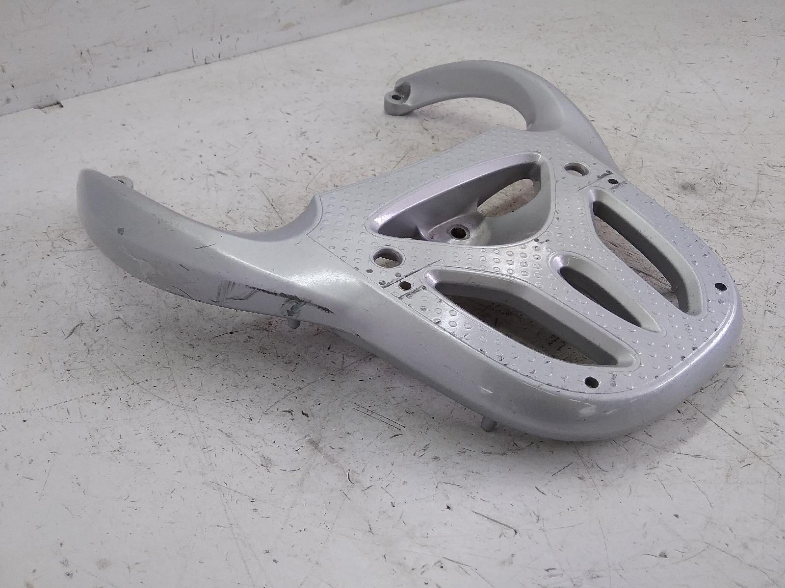Honda sh 150 maniglione posteriore con fori come da foto 2000 2004 kf04a