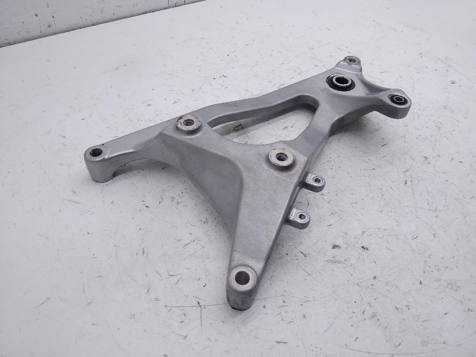 Honda sh 150 staffa supporto scarico marmitta 2000 2004 kf04a