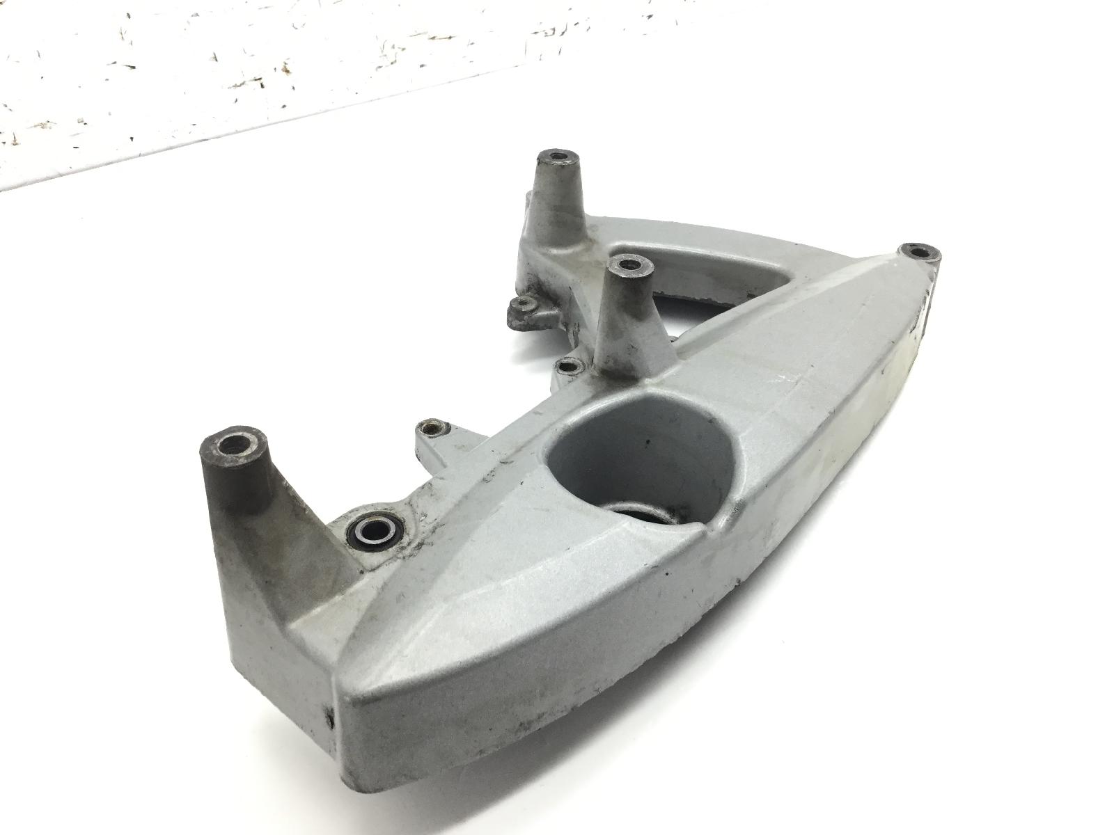 Malaguti madison k 400 staffa supporto scarico marmitta 2002 2004 610000