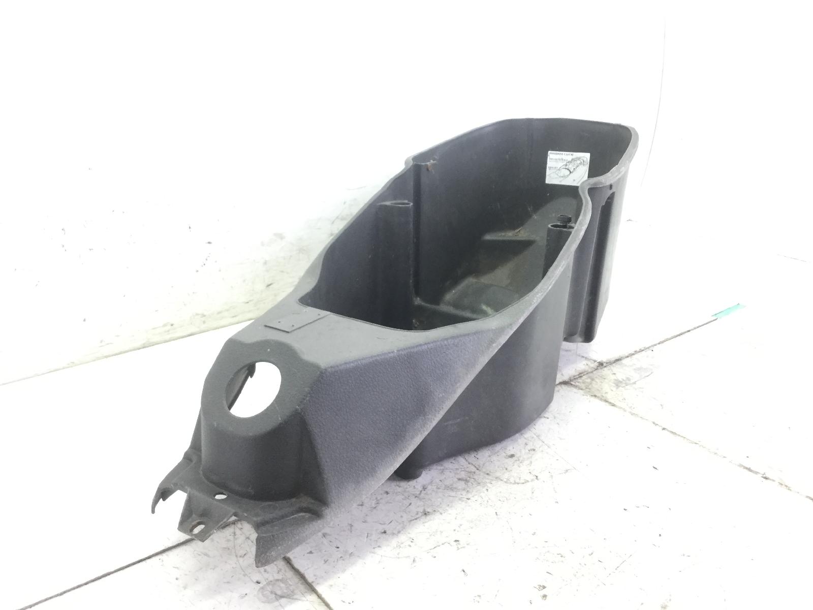 Malaguti madison k 400 carena vano sottoella 2002 2004 610000