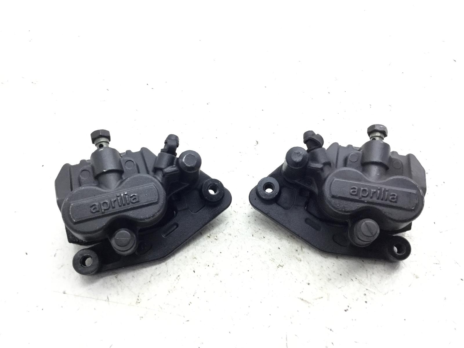 Aprilia scarabeo light 500 coppia pinze freno anteriori - interasse: 103 mm 2006 2008 vr000