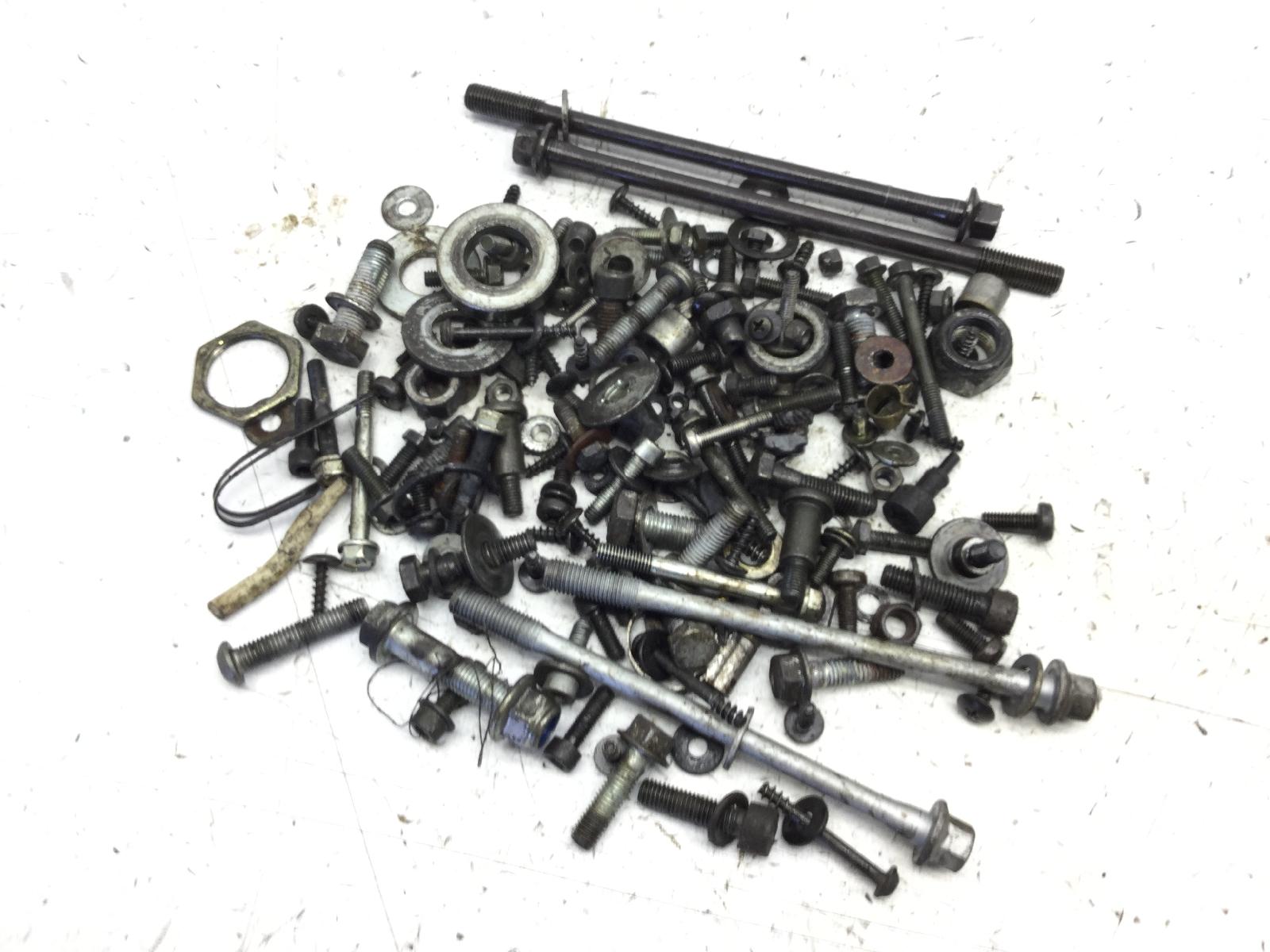 Suzuki burgman 150 kit bulloneria viti telaio motore 2005 2006 br111