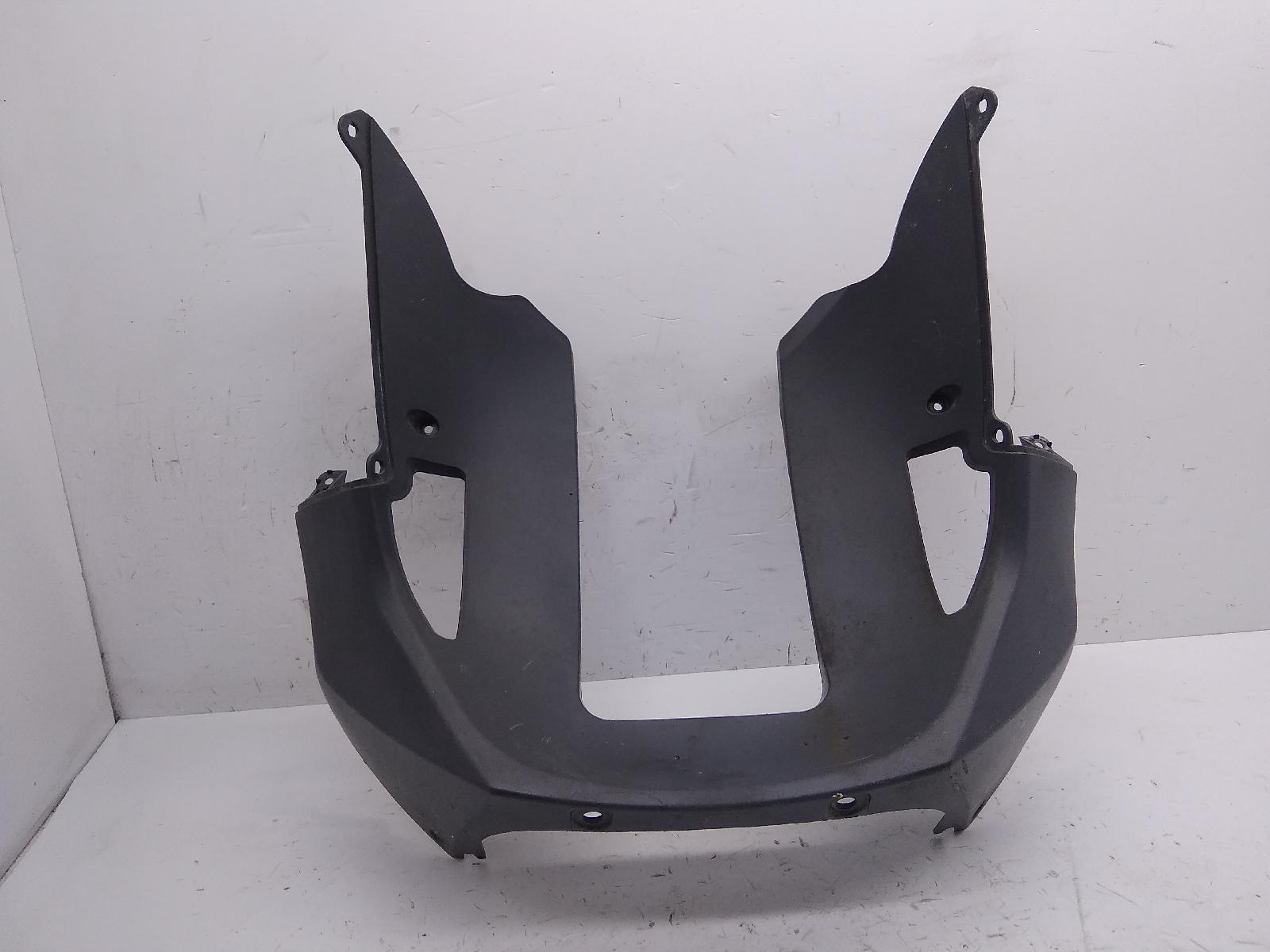Suzuki burgman 150 carena chiglia puntale anteriore 2005 2006 br111