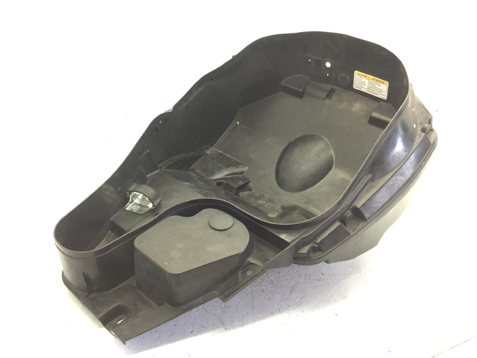 Suzuki burgman 150 carena vano sottosella 2005 2006 br111