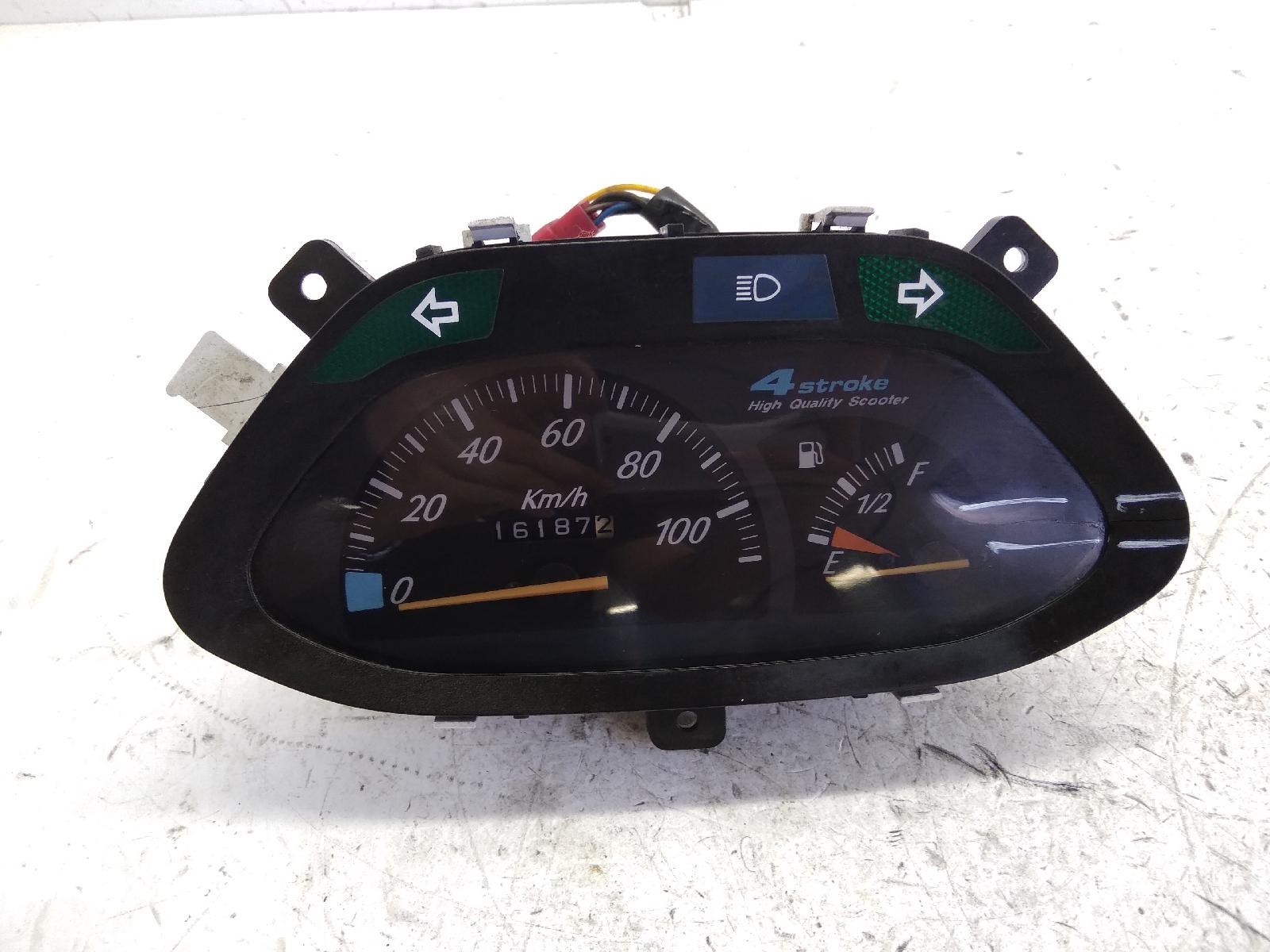 Yamaha xc cygnus r 125 strumentazione contachilometri con crepa 2000 2003 se031