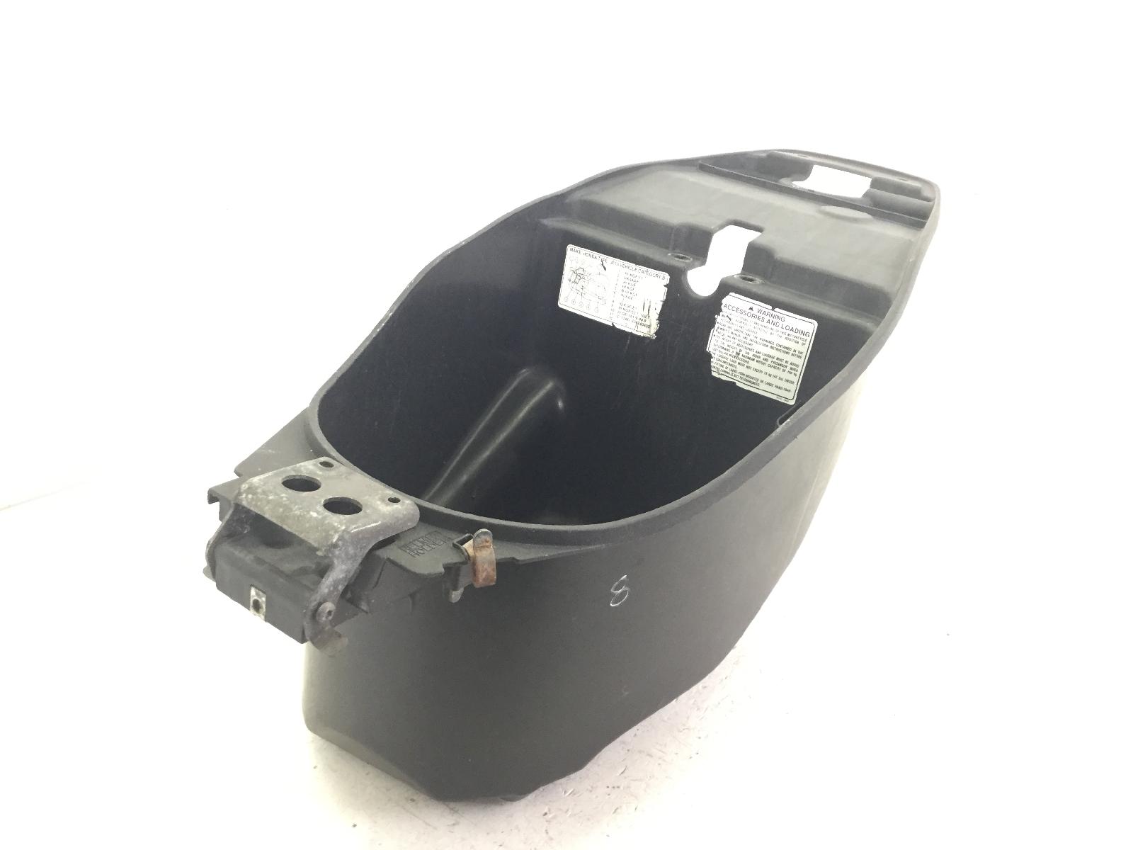 Honda dylan 125 carena vano sottosella portacasco 2002 2006 zdcjf10a02f
