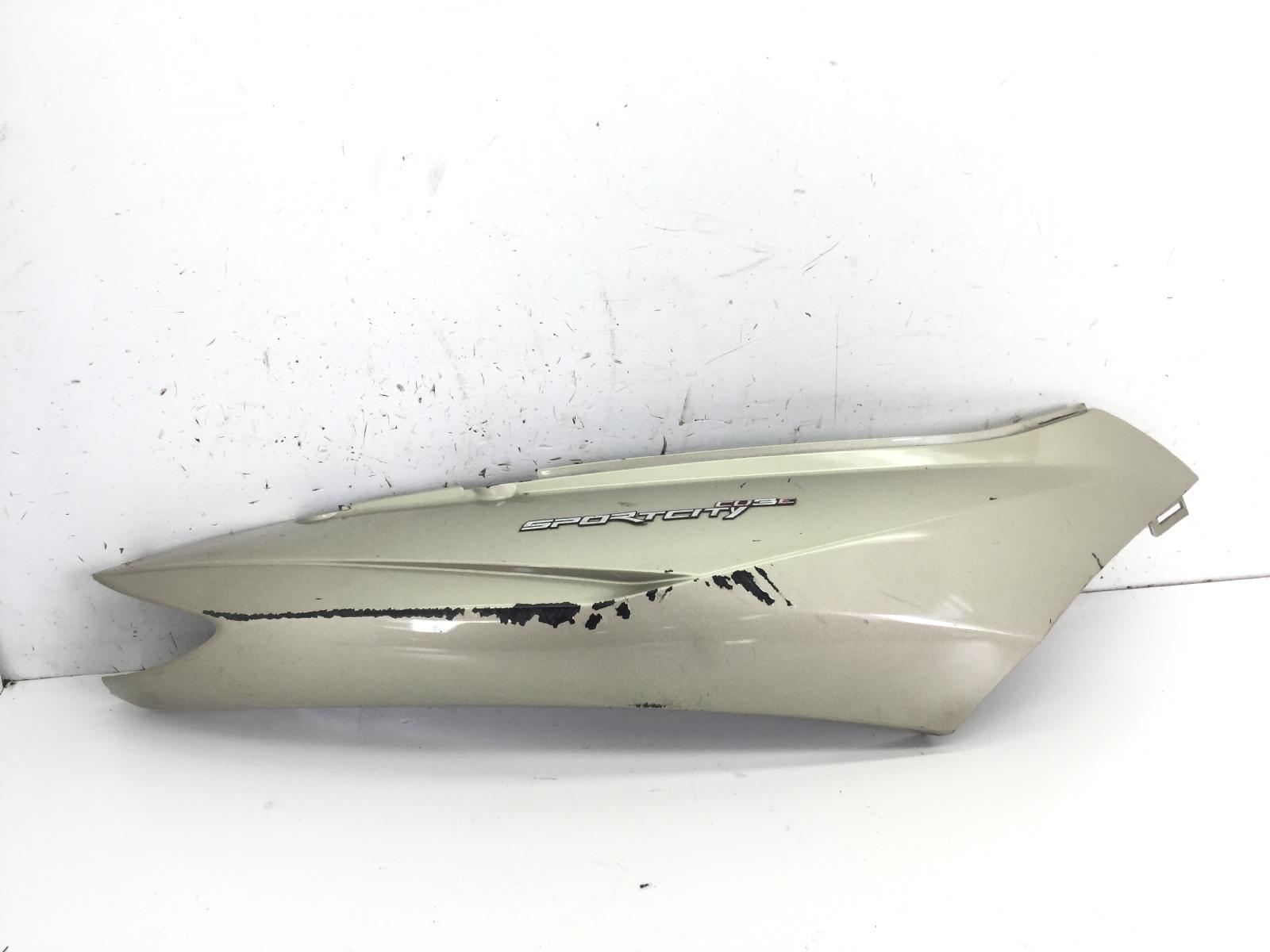 Aprilia sportcity cube 125 carena fiancata posteriore destra -attacco rotto 2008 2010 vbe00