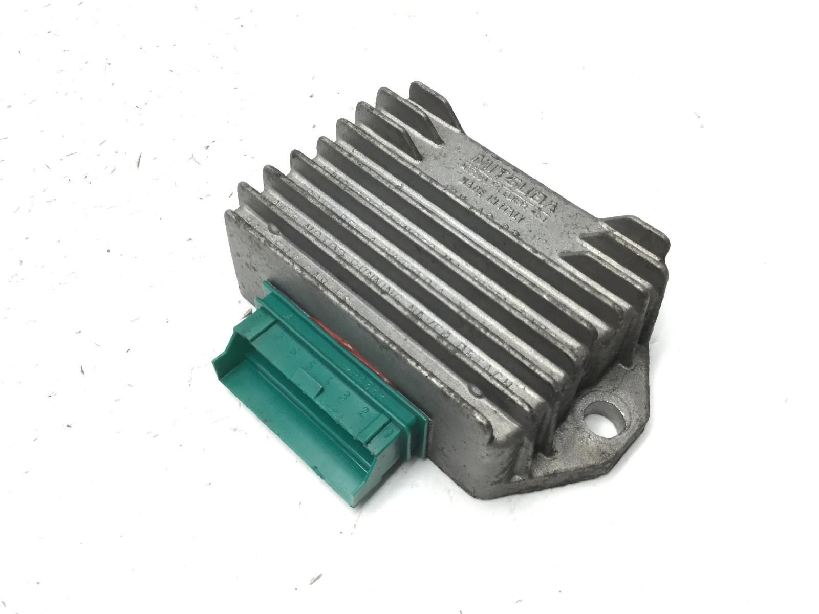 Aprilia sr street lc 50 regolatore di tensione 2004 2007 tea00