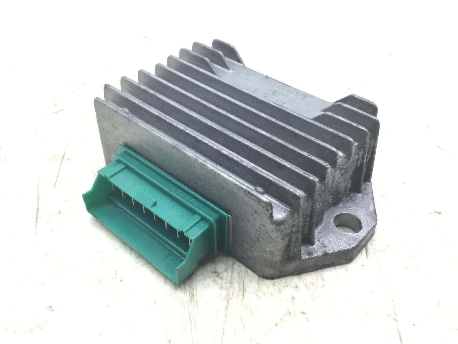 Aprilia sr street lc 50 regolatore di tensione corrente 2004 2007 tea00