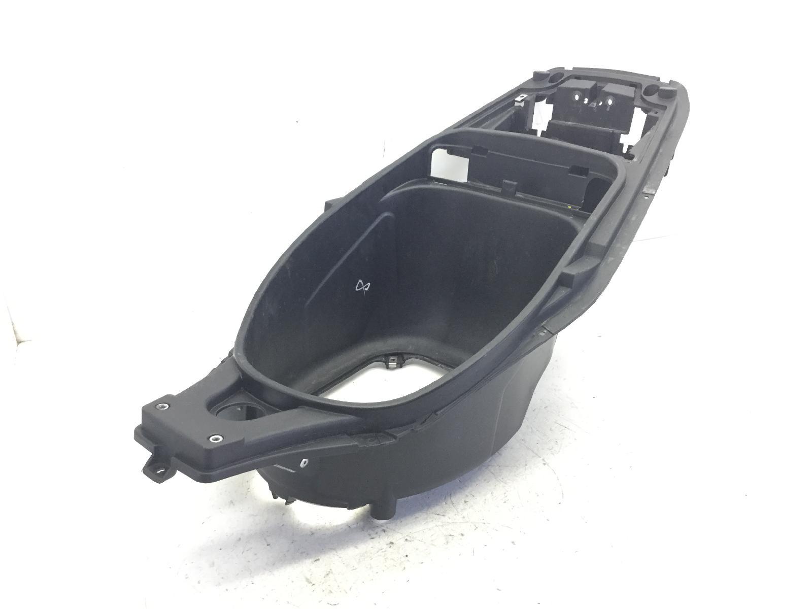 Gilera runner sp 50 carena vano sottosella 2010 2012 c46100