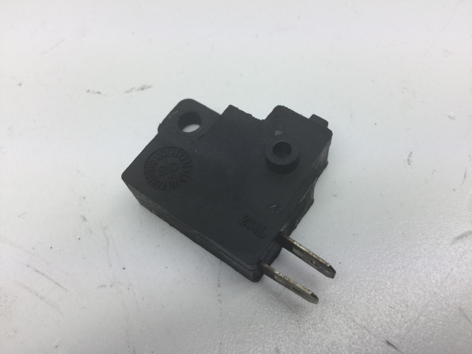 Sym joymax 250 interruttore stop pompa freno posteriore 2005 2007 lm25wx6