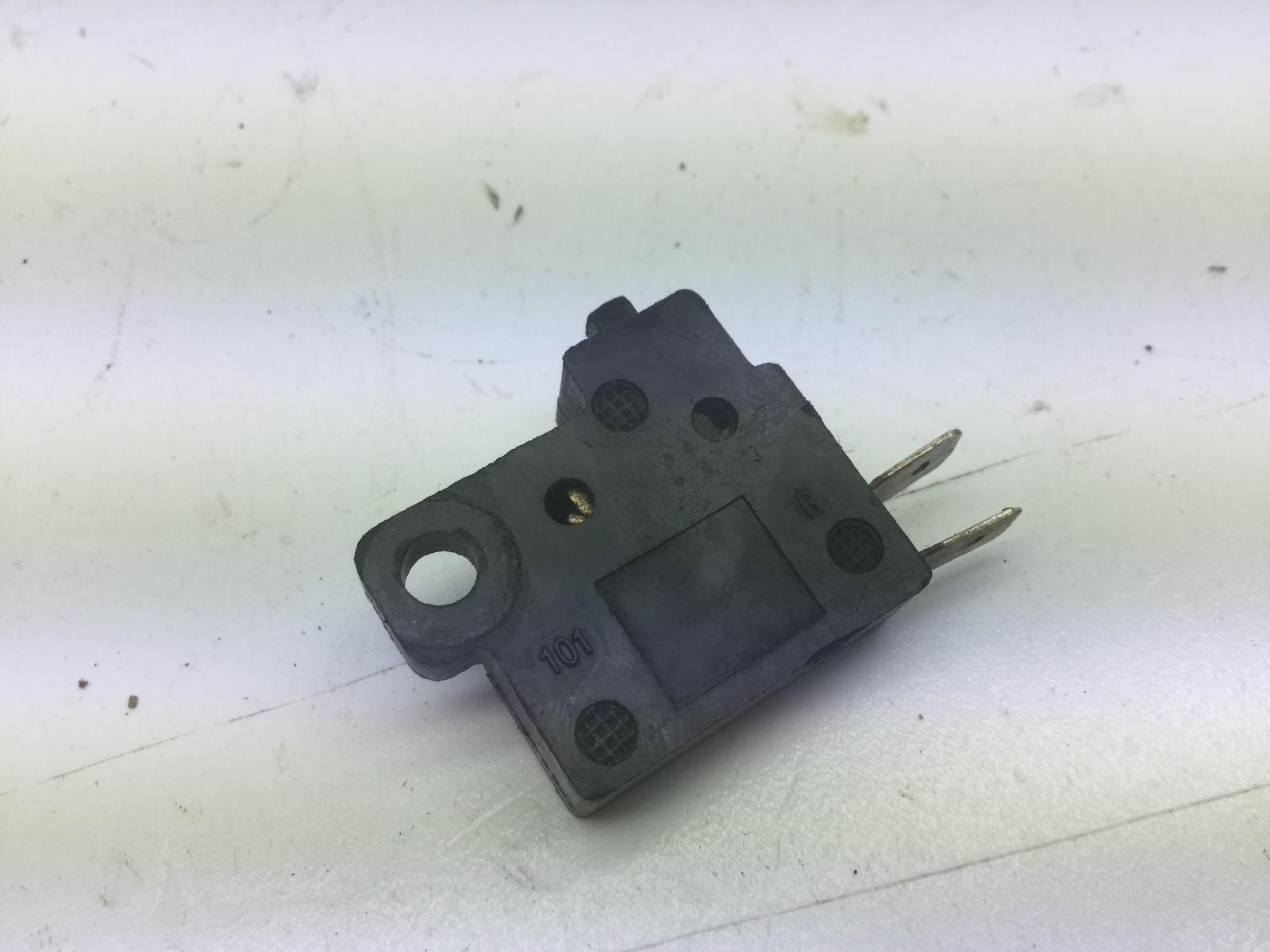 Sym joymax 250 interruttore stop pompa freno anteriore 2005 2007 lm25wx6