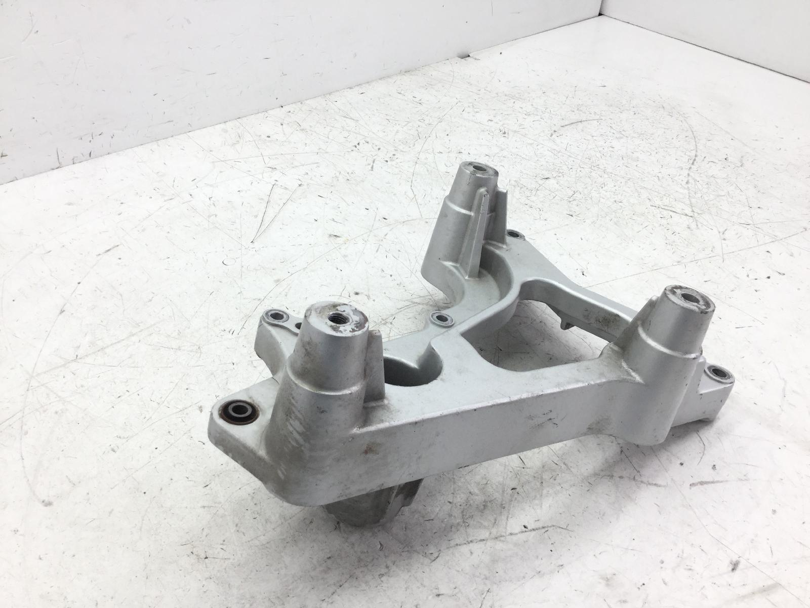 Sym joymax 250 staffa supporto scarico marmitta 2005 2007 lm25wx6