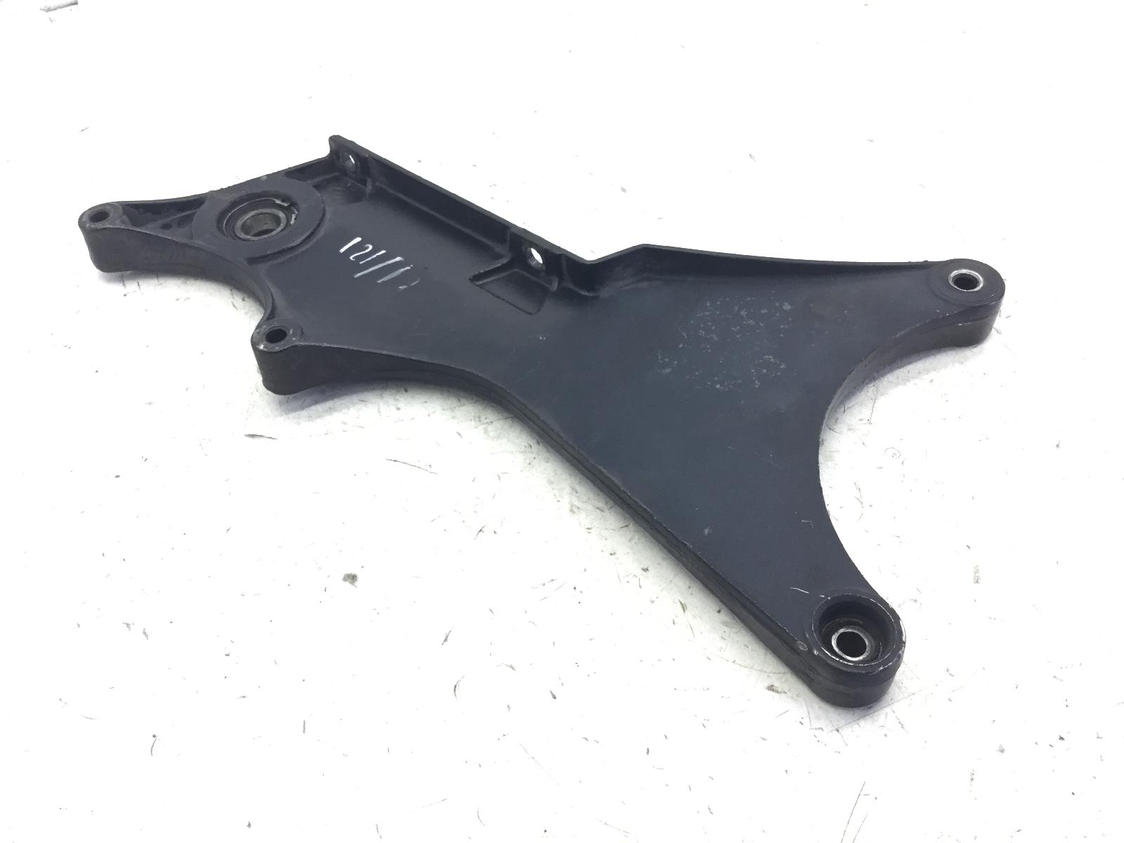 Aprilia scarabeo rotax 150 staffa supporto scarico marmitta 1999 2002 pc000