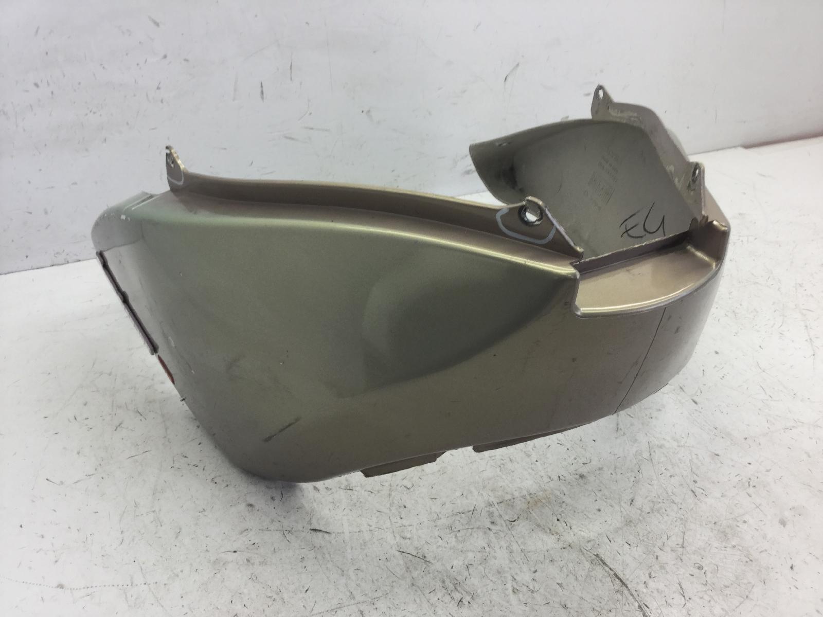 Aprilia scarabeo rotax 150 carena vano ispezione con crepa e attacchi rotti 1999 2002 pc000