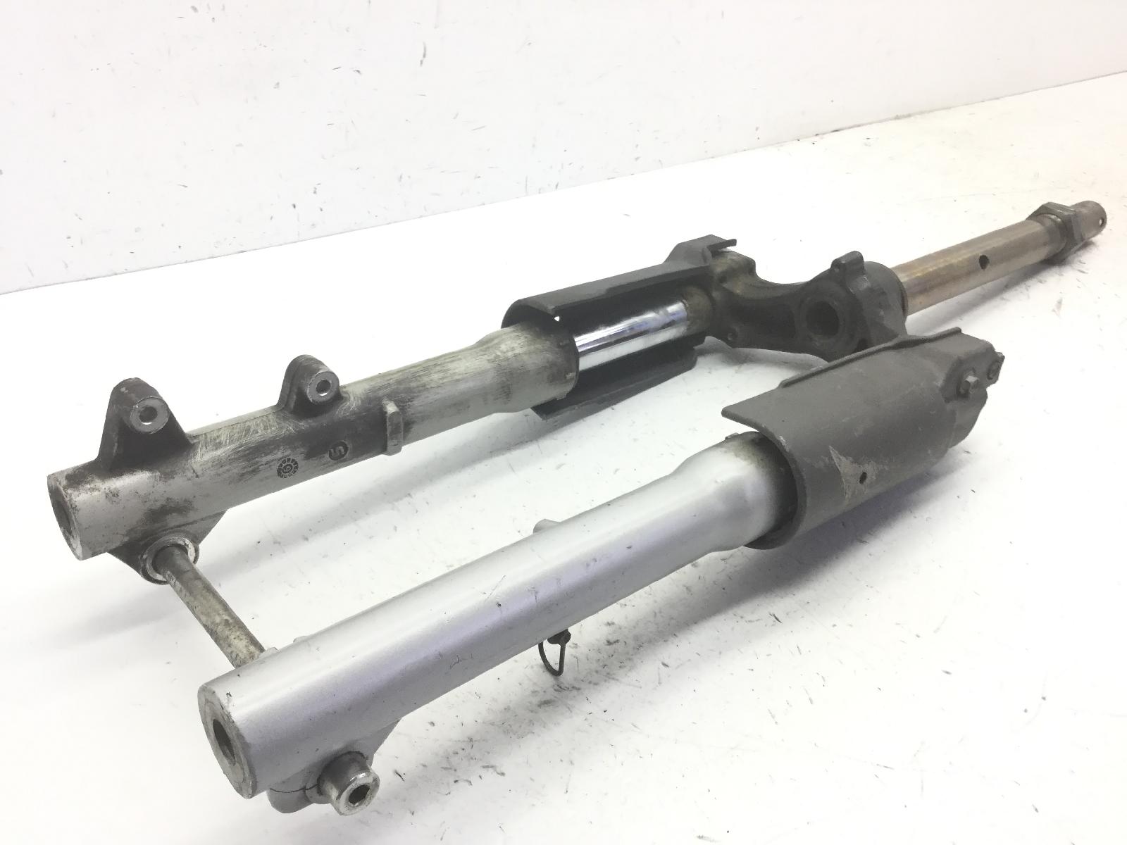 Aprilia scarabeo rotax 150 forcella - tracce di ruggine su parte alta steli 1999 2002 pc000
