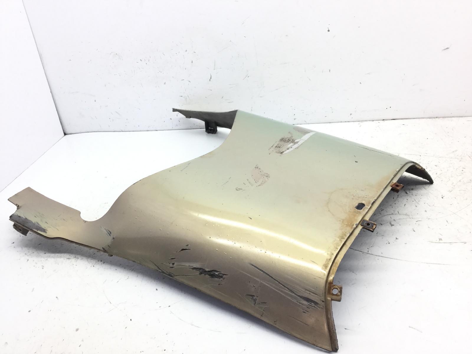 Aprilia scarabeo rotax 150 carena sottopedana - deformata e attacco rotto 1999 2002 pc000